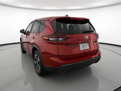Used 2025 Nissan Rogue SV FWD image 6