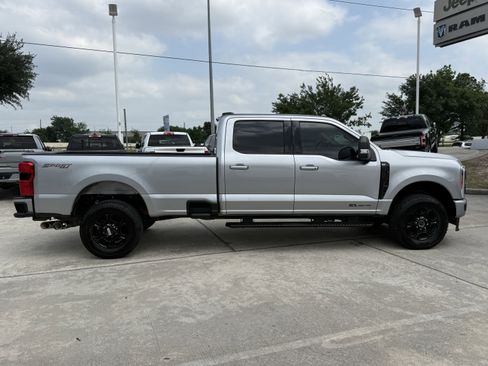 Used 2023 Ford F350 XLT w/ XLT Premium Package AWD/4WD image 3
