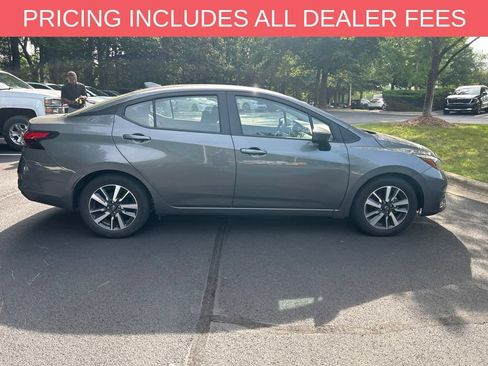 Used 2025 Nissan Versa SV FWD image 9