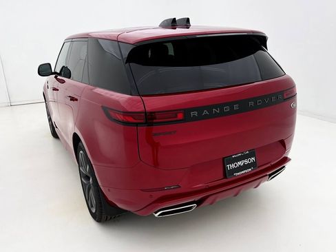 Used 2023 Land Rover Range Rover Sport SE Dynamic AWD/4WD image 12