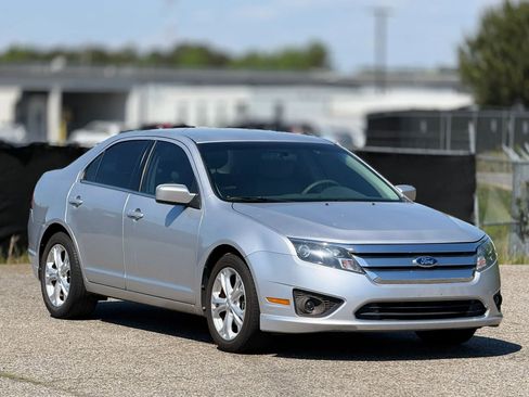 Used 2012 Ford Fusion SE image 1