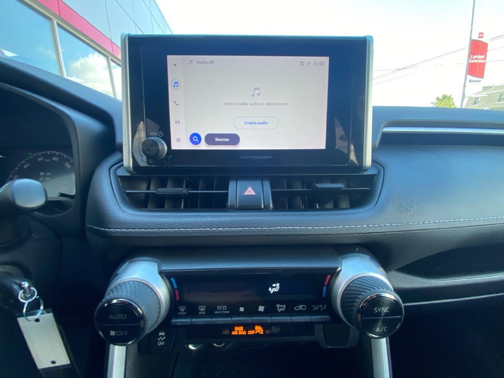 Used 2023 Toyota RAV4 LE AWD/4WD image 20