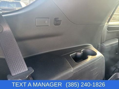 Used 2025 GMC Yukon AT4 w/ AT4 Premium Plus Package image 15