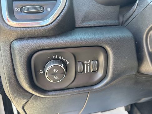 Used 2019 RAM 3500 Laramie AWD/4WD image 10