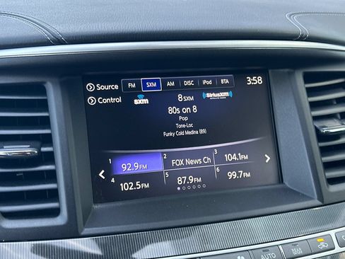 Used 2019 INFINITI QX60 Luxe w/ Essential Package AWD/4WD image 18