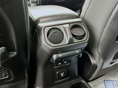 Used 2021 Jeep Gladiator Rubicon w/ Cold Weather Group AWD/4WD image 26