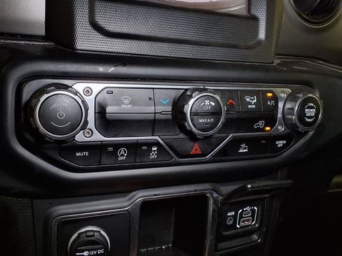 Used 2023 Jeep Wrangler Sport AWD/4WD image 9