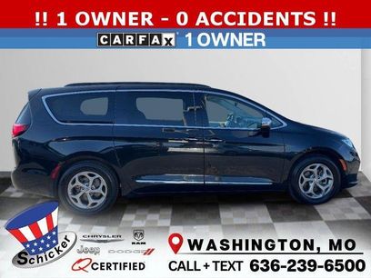 Used 2023 Chrysler Pacifica Limited