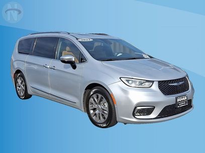 Certified 2023 Chrysler Pacifica Pinnacle