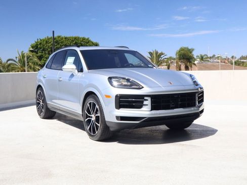 New 2026 Porsche Cayenne AWD/4WD image 7