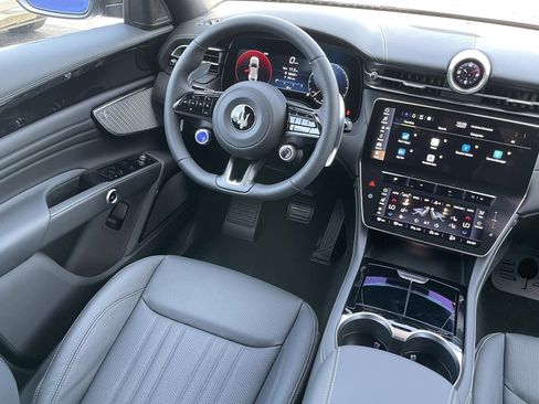 New 2024 Maserati Grecale GT image 31