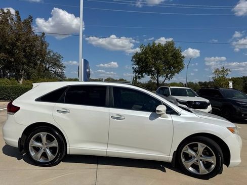 Used 2013 Toyota Venza XLE w/ XLE Premium Pkg FWD image 2