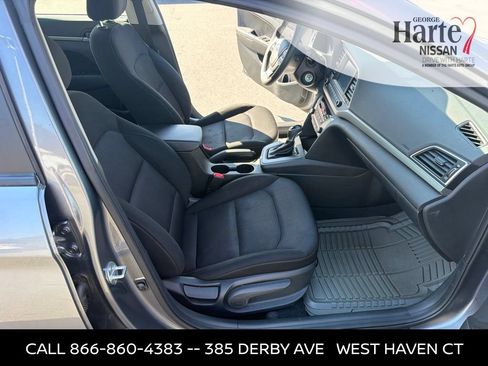 Used 2018 Hyundai Elantra SE w/ SE Connectivity Package 04 FWD image 26
