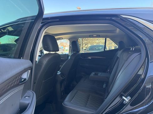 Used 2022 Buick Envision Avenir w/ Technology Package II image 17