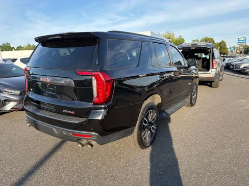 Used 2022 GMC Yukon AT4 w/ Technology Package AWD/4WD image 3