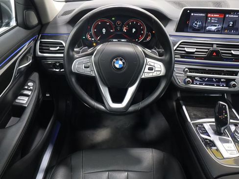 Used 2018 BMW 740i RWD image 16