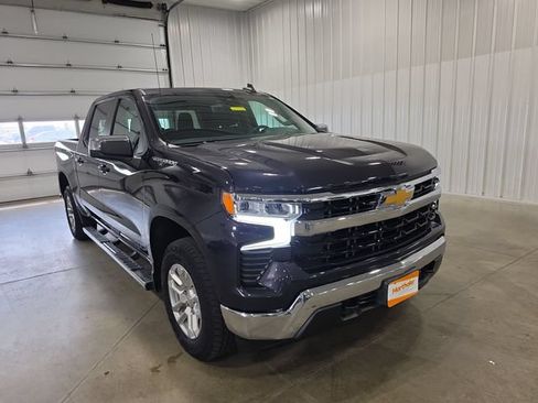 Used 2023 Chevrolet Silverado 1500 LT AWD/4WD image 2