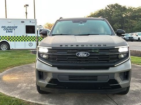 New 2027 Ford Expedition Max Platinum w/ Stealth Performance Package AWD/4WD image 6