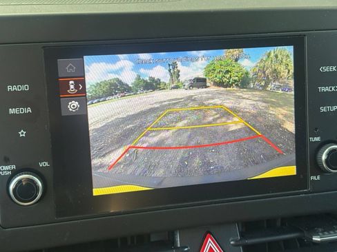 Used 2025 Kia Sportage LX FWD image 24