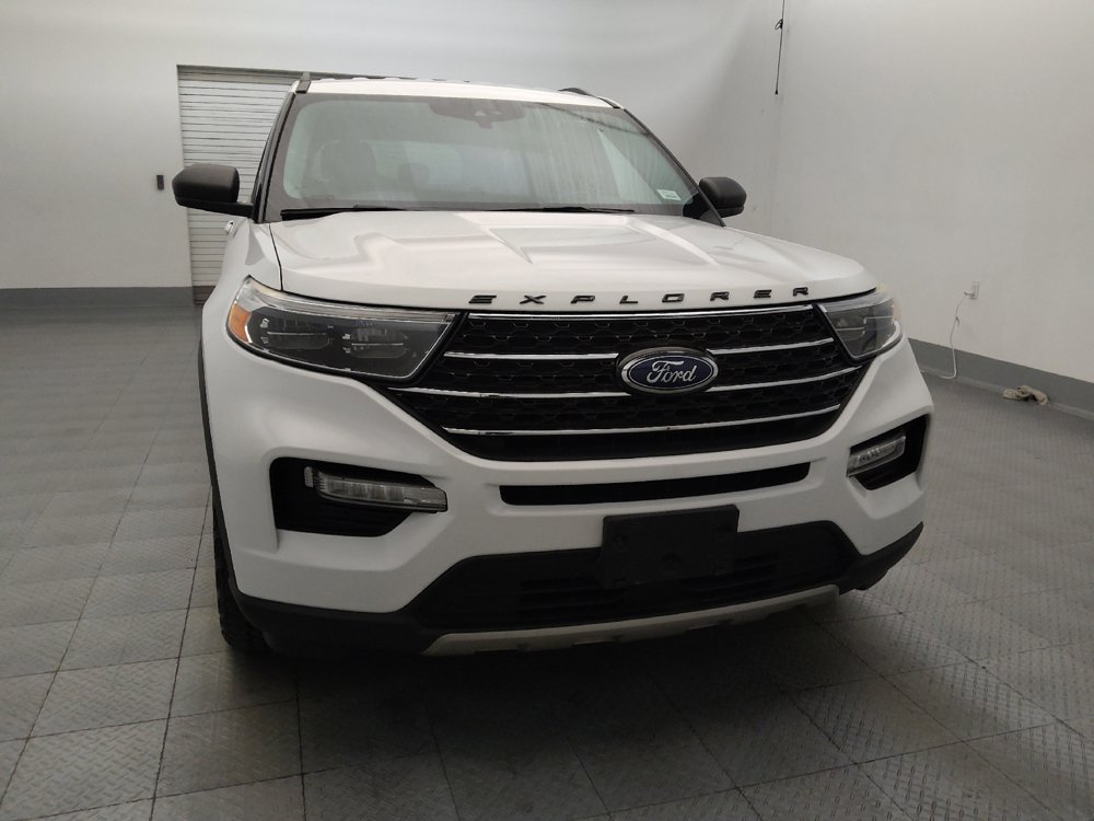 Used 2021 Ford Explorer XLT w/ Equipment Group 202A RWD image 14