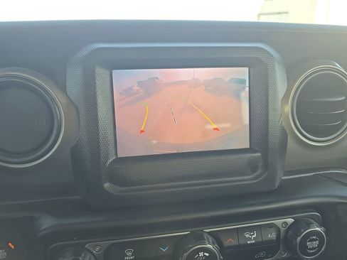 Used 2023 Jeep Wrangler Unlimited Sport AWD/4WD image 24