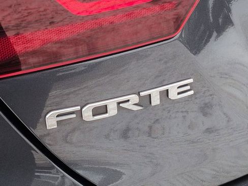 Used 2021 Kia Forte GT image 34