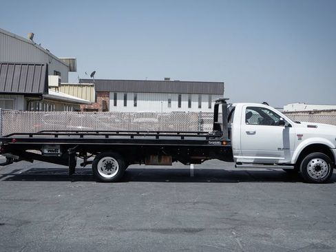 Used 2022 RAM 5500 SLT w/ Quick Order Package 27G SLT RWD image 15