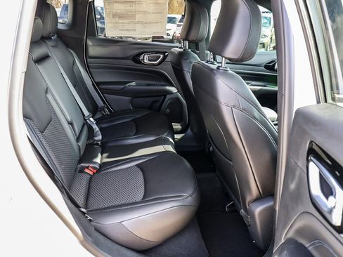 New 2026 Jeep Compass Latitude image 17