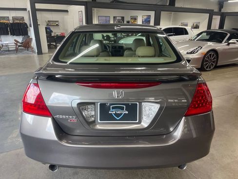 Used 2006 Honda Accord EX-L image 9