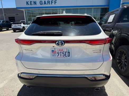 Used 2021 Toyota Venza Limited AWD/4WD image 4