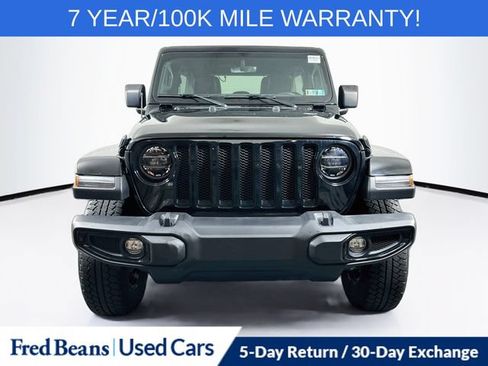 Used 2022 Jeep Wrangler Unlimited Sahara AWD/4WD image 2
