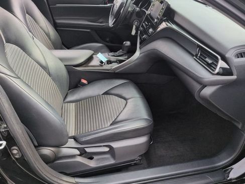 Used 2022 Toyota Camry SE FWD image 35