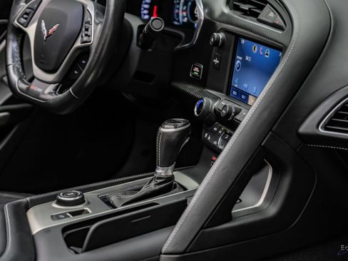 Used 2015 Chevrolet Corvette Z06 w/ 3LZ Preferred Equipment Group image 61