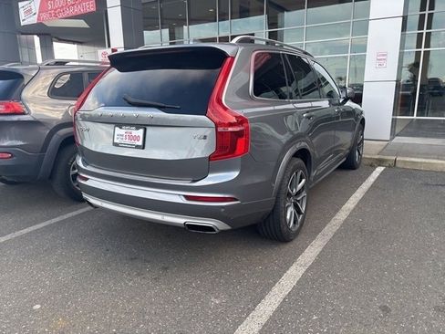 Used 2017 Volvo XC90 T6 Momentum w/ Vision Package image 13