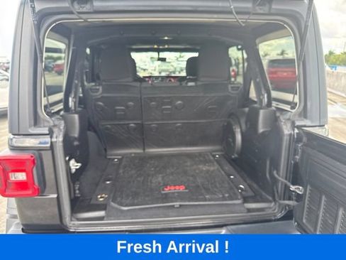 Used 2019 Jeep Wrangler Unlimited Rubicon AWD/4WD image 4