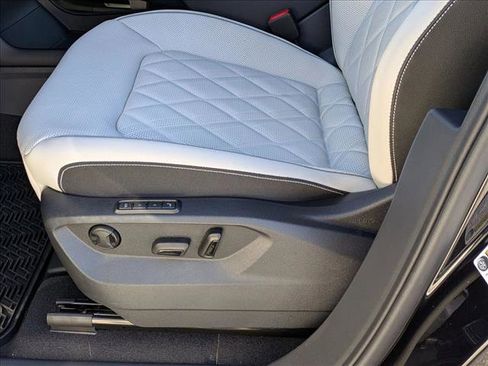 New 2026 Volkswagen Atlas Cross Sport SEL Premium R-Line image 4