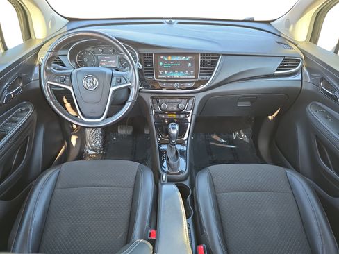 Used 2020 Buick Encore Preferred image 9