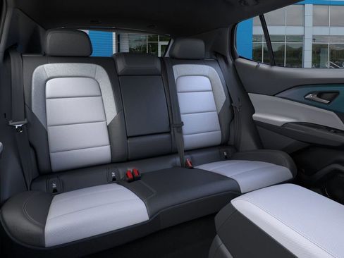 New 2026 Chevrolet Equinox EV LT w/ Convenience Package II image 33