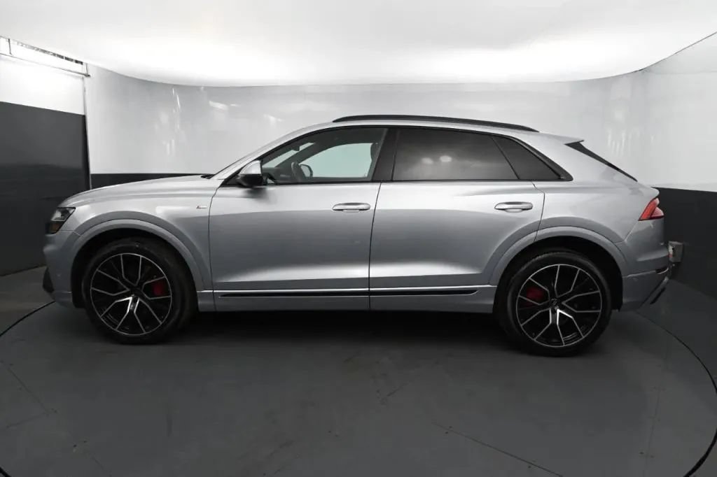 Used 2019 Audi Q8 Prestige AWD/4WD image 2