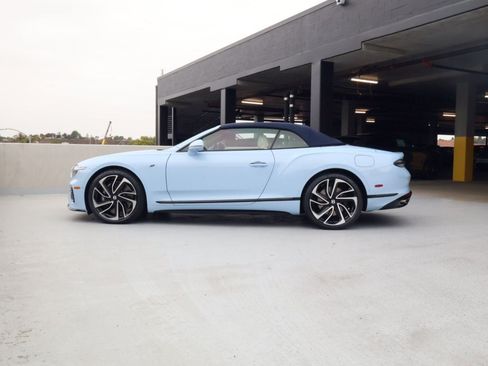 New 2026 Bentley Continental GTC AWD/4WD image 2