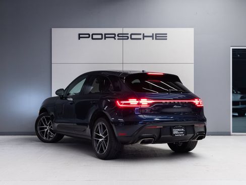 Certified 2023 Porsche Macan AWD/4WD image 5