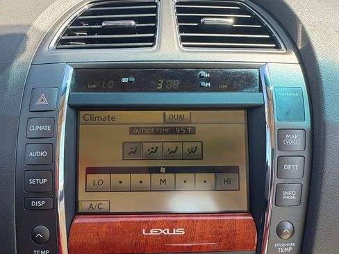 Used 2010 Lexus ES 350 image 18