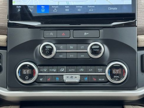 Used 2024 Ford Expedition Max Limited image 25