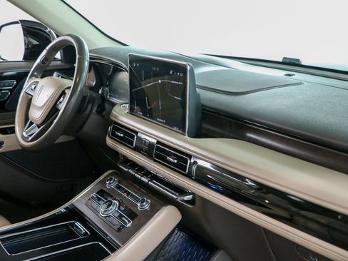 Used 2021 Lincoln Aviator Reserve w/ Equipment Group 201A AWD/4WD image 27