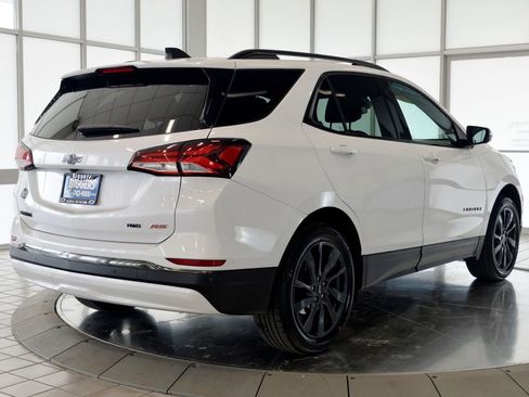 Used 2023 Chevrolet Equinox RS w/ RS Leather Package AWD/4WD image 8