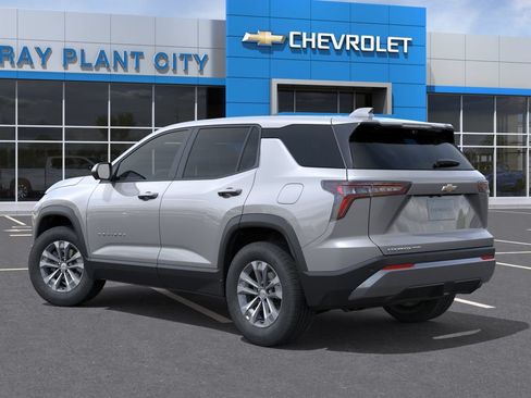 New 2026 Chevrolet Equinox LT w/ Convenience Package II AWD/4WD image 3