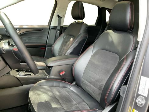 Used 2022 Ford Escape SEL w/ SEL Stealth AWD Package image 25