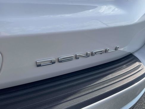 Certified 2021 GMC Yukon Denali w/ LPO, Illumination Package RWD image 5