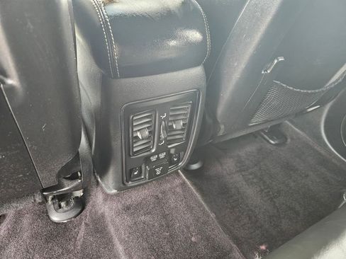 Used 2016 Jeep Grand Cherokee Limited image 13