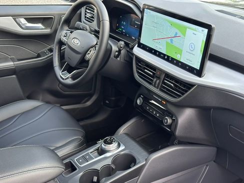 New 2025 Ford Escape SE w/ PHEV Premium Package image 9